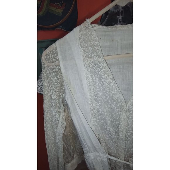 COPY - Vintage/Antique Lot of 5 Damaged/ Wounded Cream Various Era Blouses  "As… - Picture 6 of 16